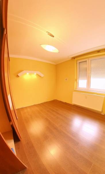 Detská izba 1 Svetlá izba vhodná pre dieťa.jpg