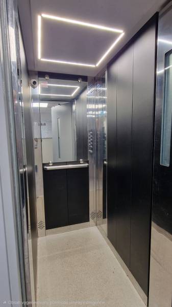 Výťah v obytnom dome.jpg