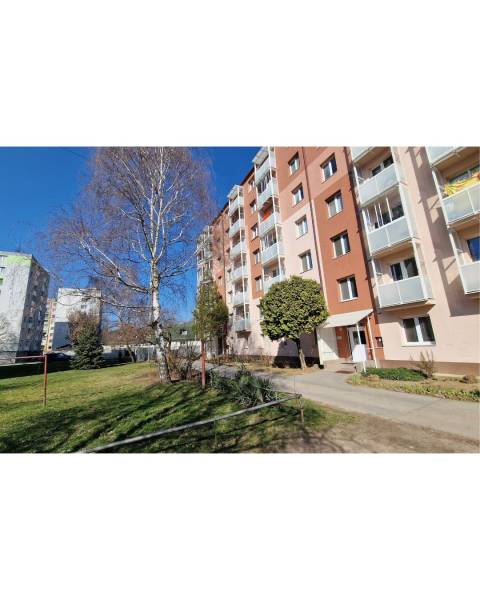 Byt J. Husa exteriér.jpg