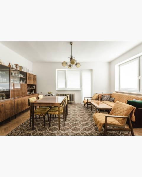 obývacia miestnot druhé podlažie.jpg